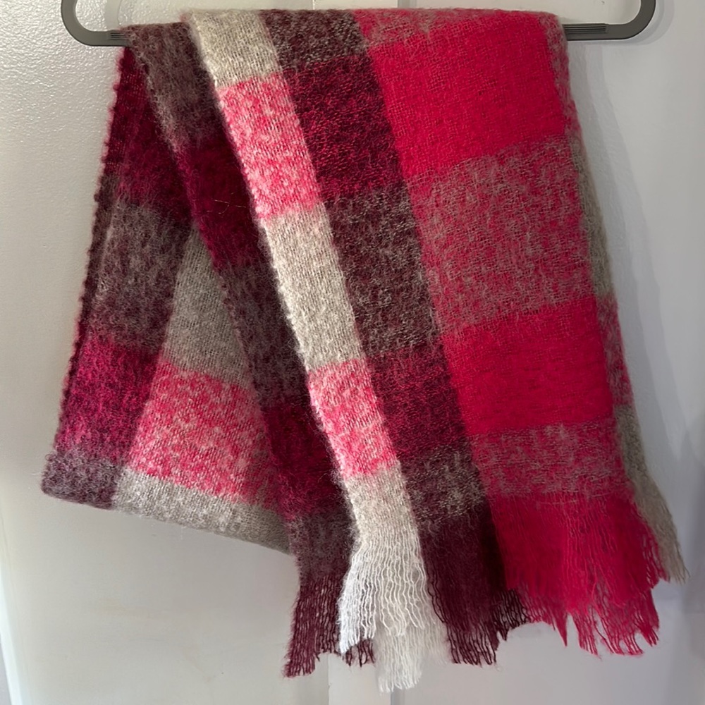 American Eagle Outfitters Scarf